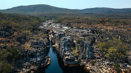 Travessia Natureza Chapada Veadeiros Cerrado Rio Preto Cachoeira Caminhada Trekking Paisagem Seca...