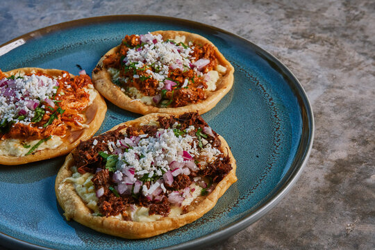 Sopes, Antojitos mexicanos