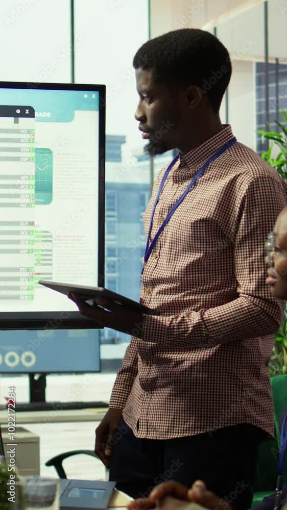 Poster vertical video employee and general manager getting into an argument during a briefing meeting with 