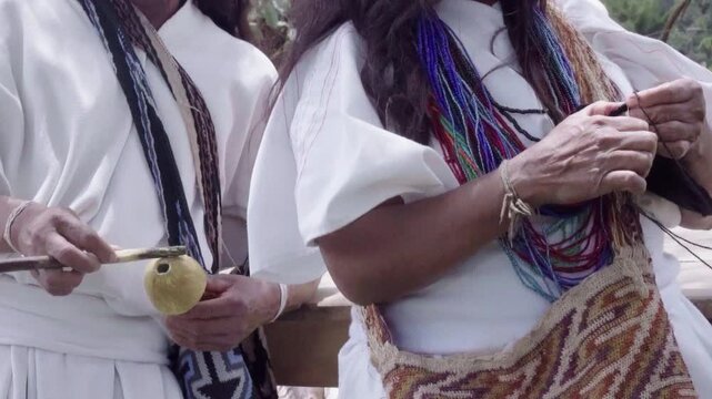 Indigenas Arhuacos- Colombia -sierra nevada de Santa Marta 