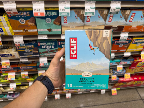 รูปภาพClif – เลือกดูภาพถ่ายสต็อก เวกเตอร์ และวิดีโอ165,781 | Adobe Stock
