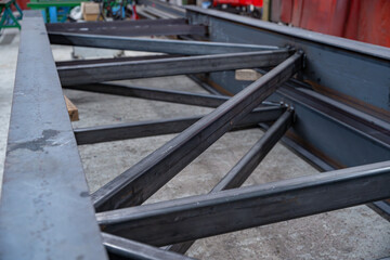 Pi&egrave;ce de m&eacute;tal dans un atelier