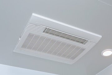 浴室換気暖房乾燥機