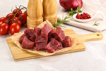 Raw beef cubes for cooking