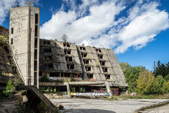Sarajevo, hotel Igman abbandonato