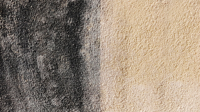 Enduit de fa&ccedil;ade avant et apr&egrave;s nettoyage 