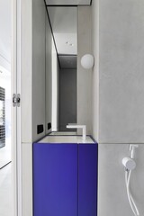 Experience Modern Minimalist Bathroom Design that incorporates Stylish and Functional Elements