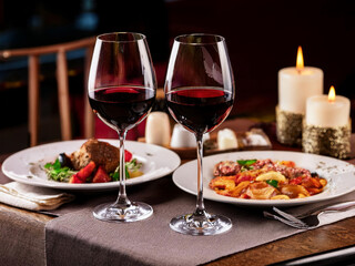Christmas dinner table setting