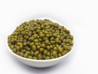green peas in a bowl