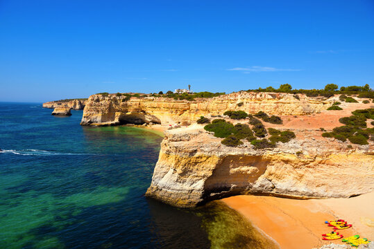 praia da malhada do baraco beach Porches algarve portugal