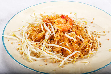 Pad thai - noodle with shrimps