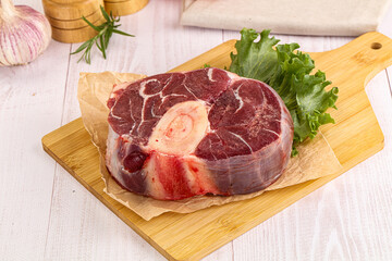 Raw beef ossobuco for roast
