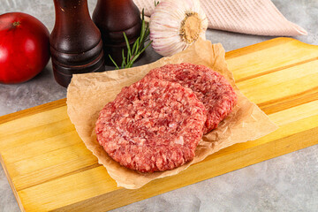 Raw round beef cutlet minced meat