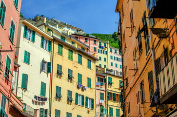 Fototapeta premium Cinque Terre, Liguria, Italy - August 5th 2024: View of the colorful houses of Cinque Terre