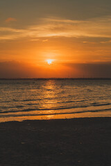 Obraz premium Serene Sunset Over Balikpapan bay.