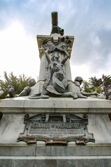 Obraz premium Statue of Fernando Magellan at the center of MuÃ±oz Gamero Square (Plaza de Armas) in downtown Punta Arenas, the southernmost city of Chile, South America