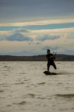 Kite surfer on the lake.