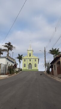 igreja na cidade de serra da saudade, minas gerais, a menos populosa do Brasil 
