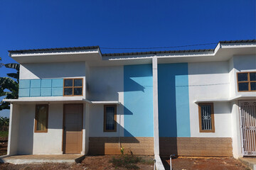 Front view of an elegant permanent house