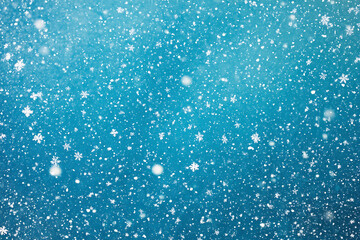 Fototapeta premium Ethereal Snowflakes Glistening in a Tranquil Dusk Scene