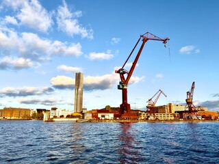 Obraz premium An amazing cityscape of the famous Gothenburg harbour in Gothenburg, Sweden