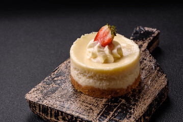 Sweet cheesecake tart with strawberries and mascarpone