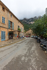 Strada nel Borgo di Valdemossa a Maiorca in Spagna