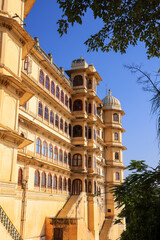 Fototapeta premium Exterior view of historic City palace in Udaipur city, Rajasthan, India.