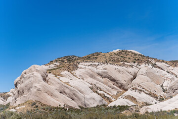 Cajon Valley Formation, Unit 2. Conglomerate and conglomeratic sandstone. Mormon Rocks, Phelan, San Bernardino County, California geology. Cajon Pass.  hogback or hog's back.  San Andreas Fault