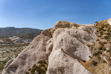Cajon Valley Formation, Unit 2. Conglomerate and conglomeratic sandstone. Mormon Rocks, Phelan, San Bernardino County, California geology. Cajon Pass.  hogback or hog's back.  San Andreas Fault