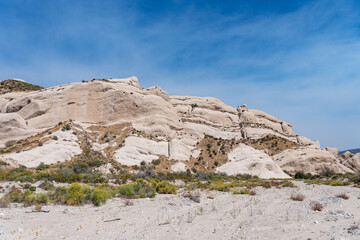 Cajon Valley Formation, Unit 2. Conglomerate and conglomeratic sandstone. Mormon Rocks, Phelan, San Bernardino County, California geology. Cajon Pass.  hogback or hog's back.  San Andreas Fault