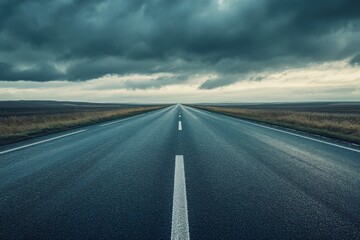 Naklejka premium Blank road stretching to the horizon, with copy space