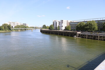 Fototapeta premium Le fleuve Loire, ville de Nantes, département de la Loire Atlantique, France