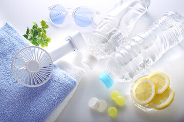 熱中症対策グッズの集合イメージ