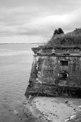 vue de la forteresse de la ville du Château sur l'île d'Oléron en Charente maritime en France en...