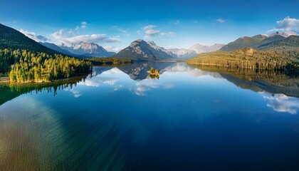 Obraz premium The sound of leaves rustling adds to the ambiance.