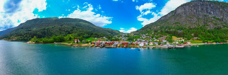 Das schöne Städtchen Solvorn am Sognefjord in Norwegen © Harald Tedesco