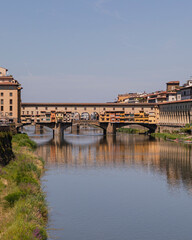 Ponte vecchio bridge tuscany italy