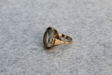 Vintage ring with amethyst. Light green colour.