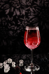 Wildberry Lillet Cocktail im Glas