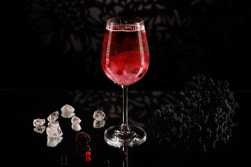 Wildberry Lillet Cocktail im Glas