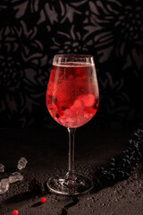Wildberry Lillet Cocktail im Glas