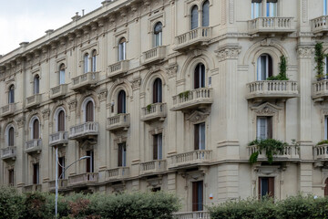 Obraz premium Building facade in the Umbertino district of the city of Bari in Italy