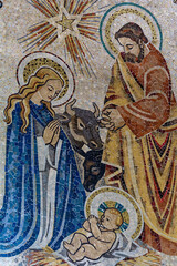 Obraz premium 2024-08-03, Paris, FRANCE. Mosaic of Christmas Nativity Scene with Virgin Mary, Saint Joseph, and Jesus baby. .