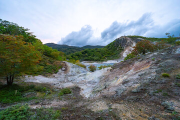 北海道　登別温泉　大湯沼の風景