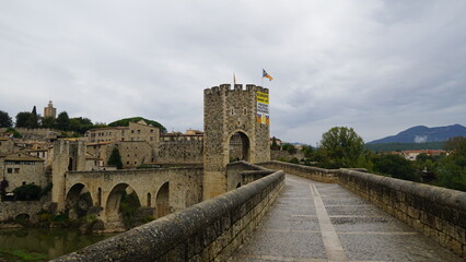 Obraz premium Medieval Catalan city of Besalu