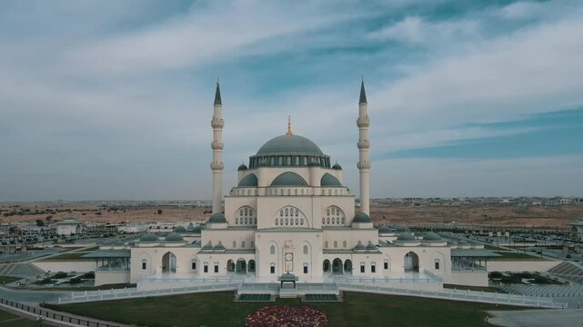 Sharjah Mosque at Maliha Road, The largest Mosque in Sharjah and latest tourist attraction