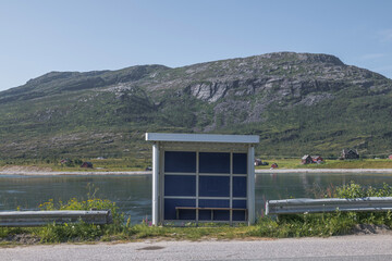 Bushaltestelle in Straumfjordnes, Norwegen