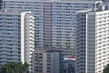 Fototapeta premium 香港の虹色の団地