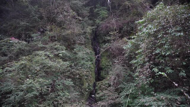 女陰の滝　長野県千曲市